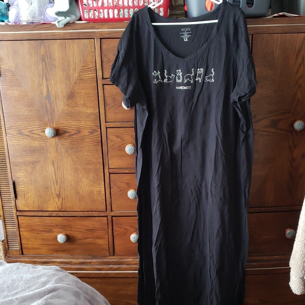 Voglo Black Women's Nightgown